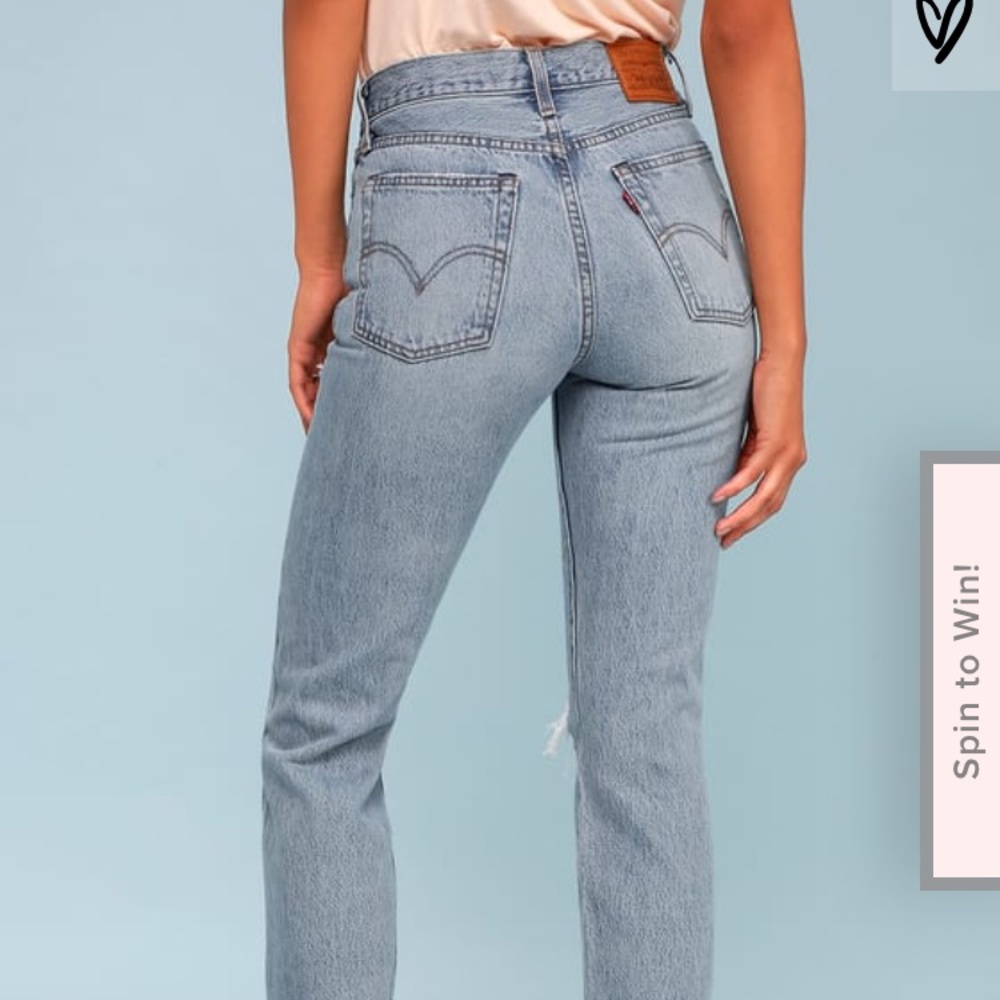 NWT WEDGIE FIT DISTRESSED STRAIGHT LEG LEVIS JEANS